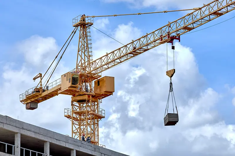 how to operate a tower crane safely